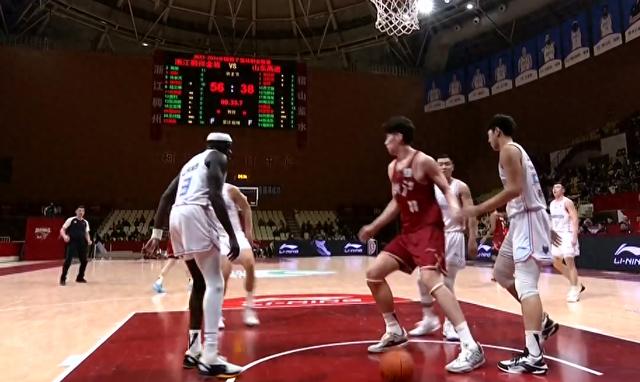 中国篮球球员身价排行2019最新 中国男篮身价